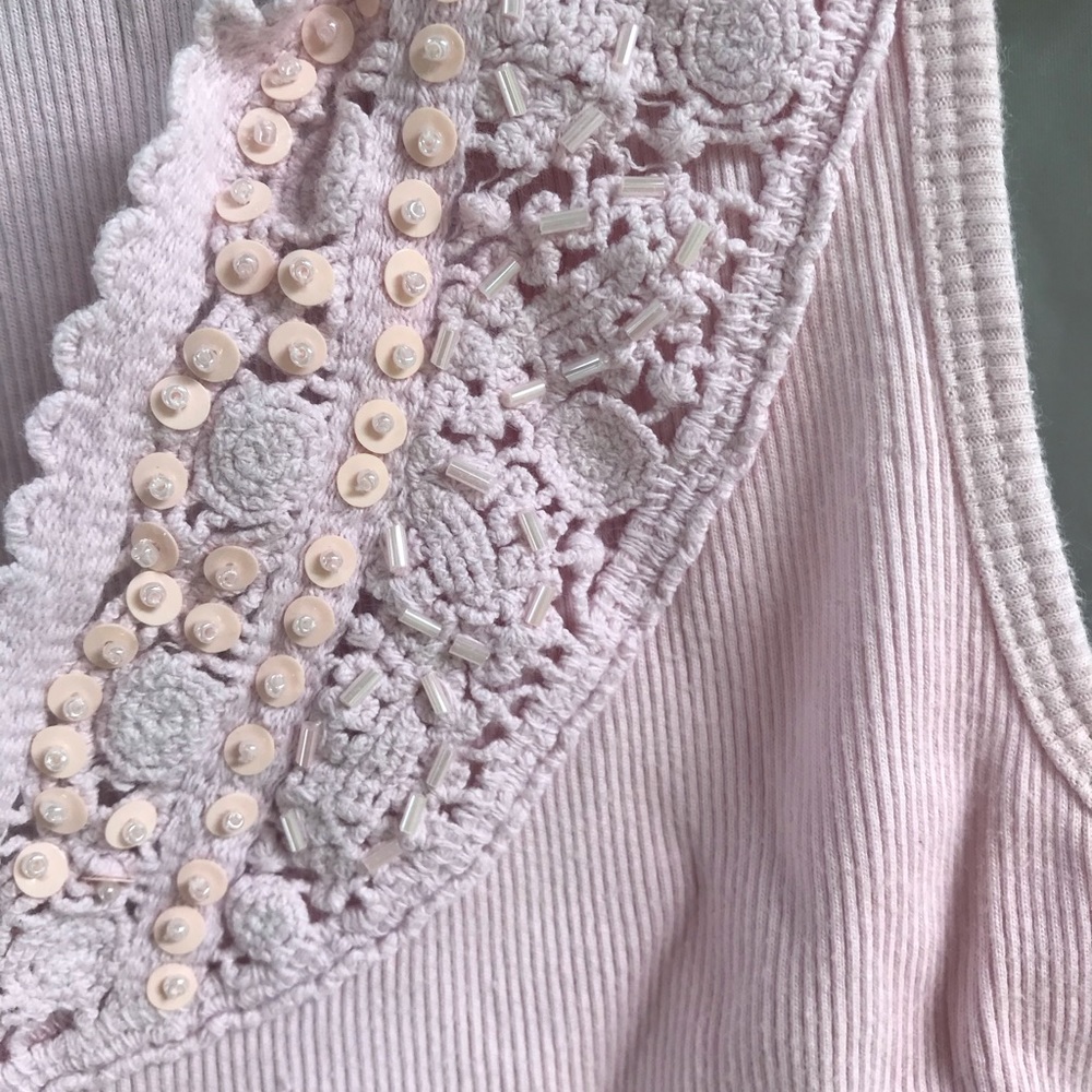 VGUC embellished beaded pink tank top💋